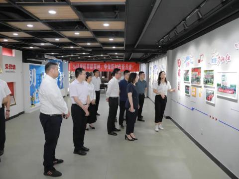 团省委副书记张迎春来今年会集团调研共青团事情